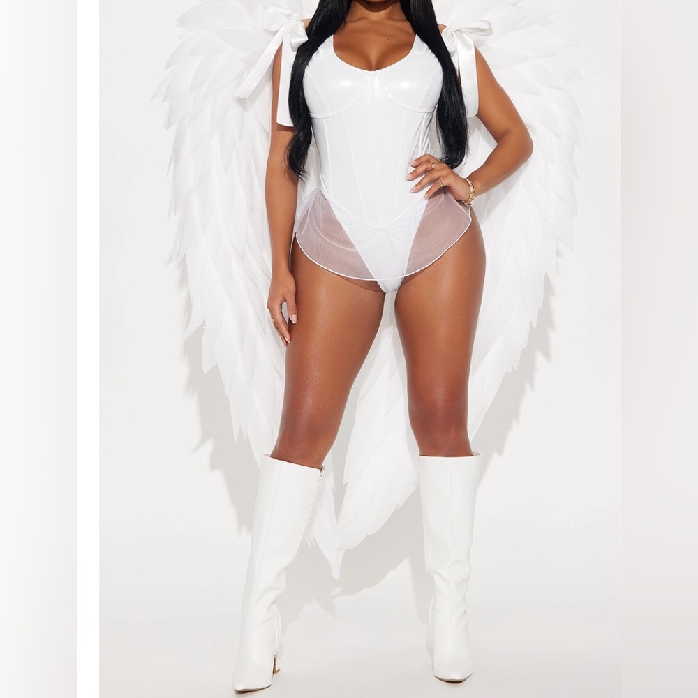 Brand NEW White angel wings